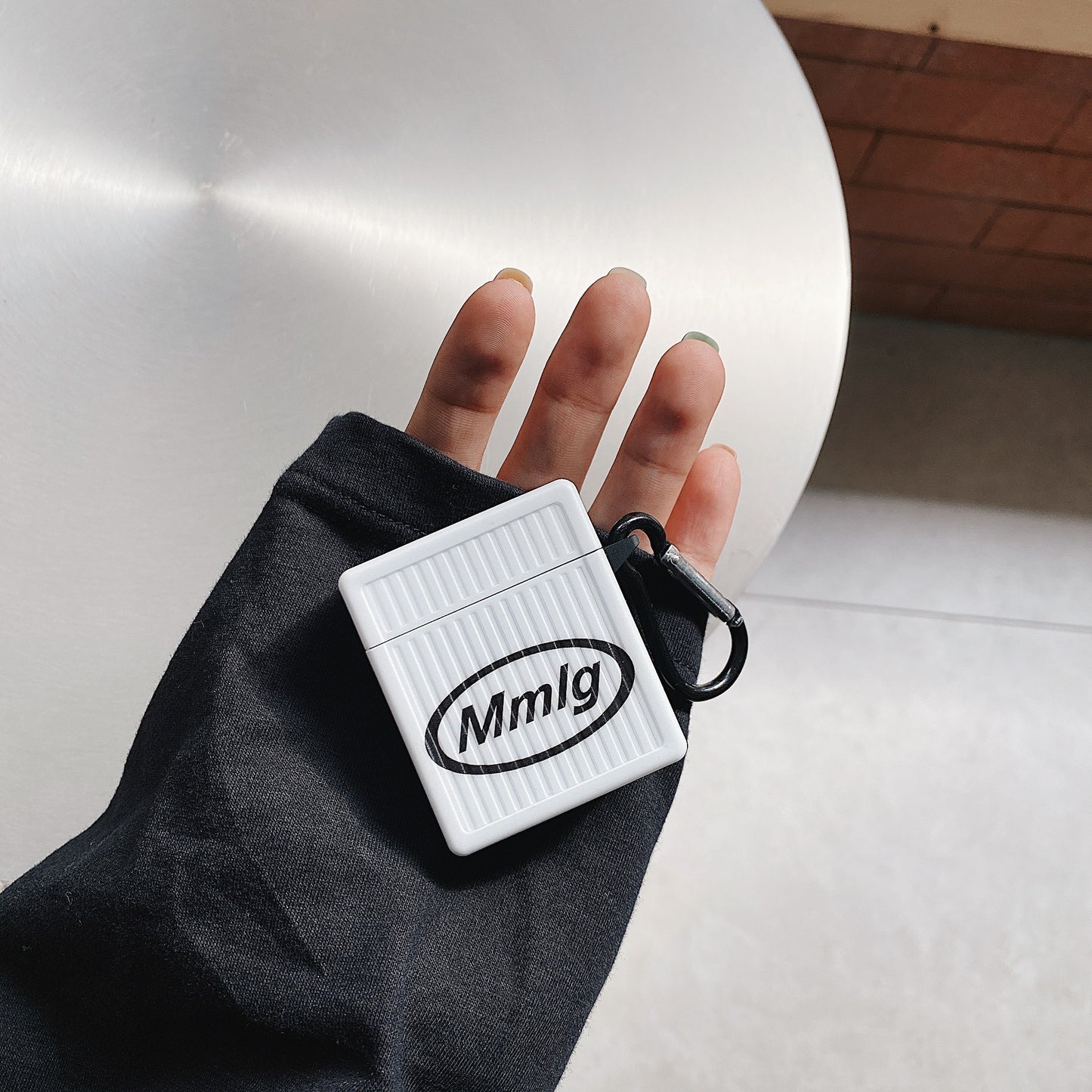 Apple, airpods case Retro Korean black and white AirPods headphone case